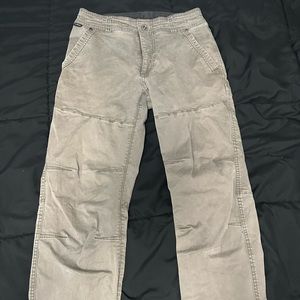 🌷2/22🌷Women’s Kühl Olive Green Pants